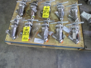 LOT (5) VALVES, GLOBE TYPE, 1" SIZE, 600 LB, 1030 LB/650 DEGREE F RATING, 316 SS MATERIAL, BUTT WELD CONNECTIONS, SA182 F316 SPECIFICATION, SCREWED, YOKE, Y-BODY STYLE, HARD FACED SEAT AND DISC, SS BONNET TRIM, PACKING SOFTGOODS, T-HANDLE OPERATOR. INCONEL DIAPHRAGM, PAINT CODE N, PART # SC-D9915X01P-BW4 (W-51) LOADING & HANDLING FEE $15-